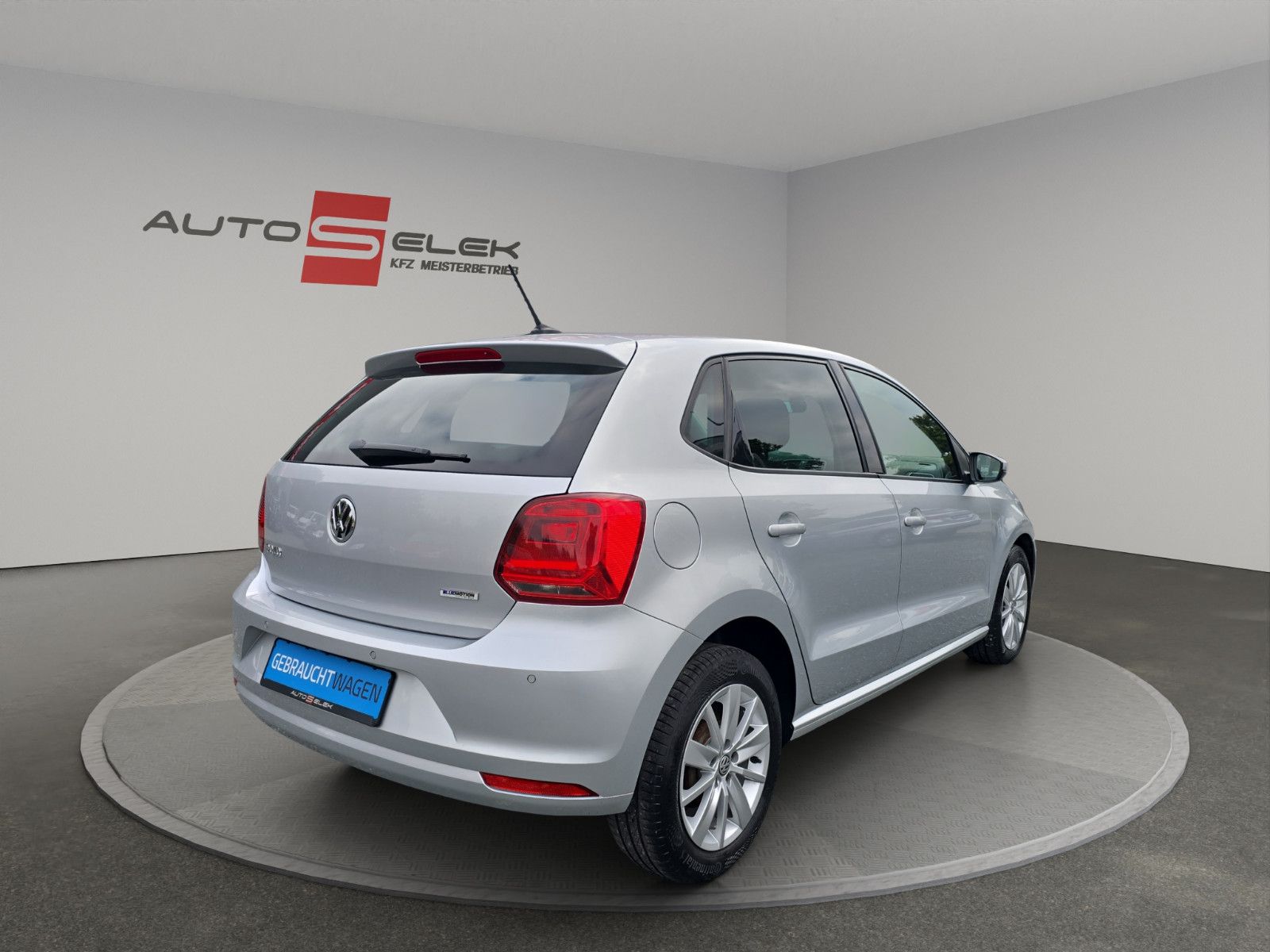 Fahrzeugabbildung Volkswagen Polo V Comfortline NAVI/ RÜCKFAHRKAMERA/ SHZ