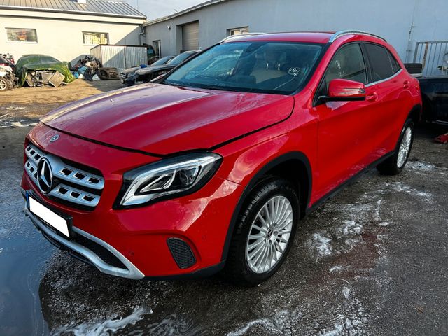 Mercedes-Benz GLA 180d 80kw A7