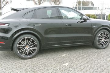 Porsche Cayenne - 2