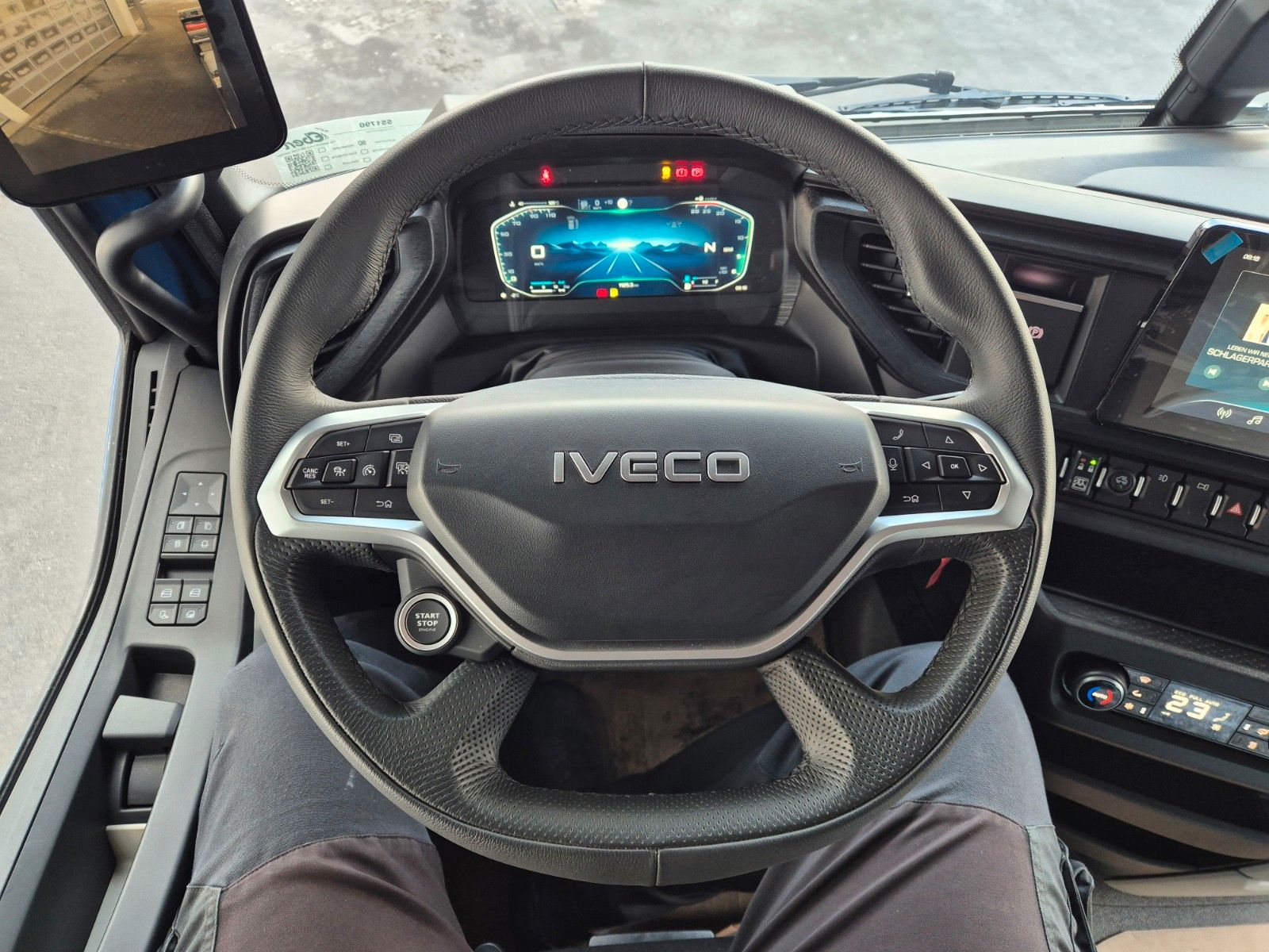 Fahrzeugabbildung Iveco S-Way AS260S50Y/FS CM 6x2 BDF Standklima 2xAHK