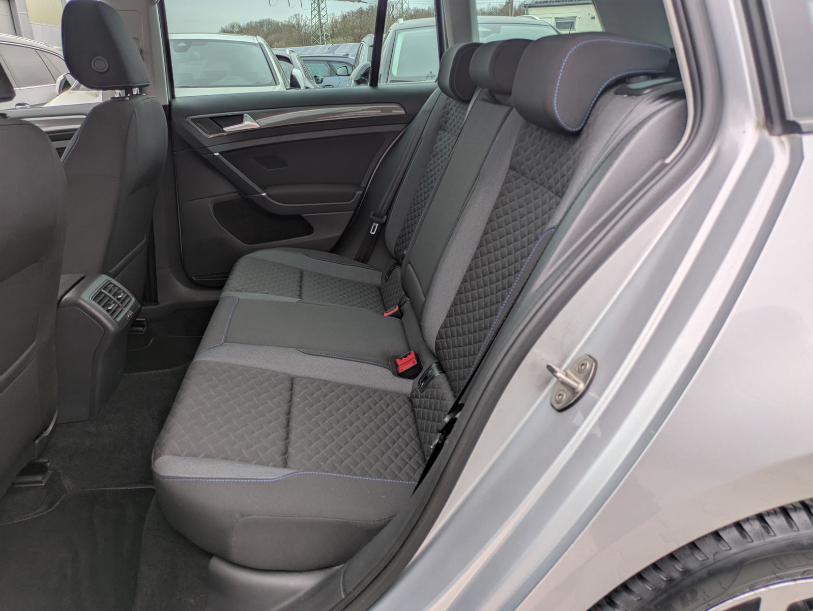 Fahrzeugabbildung Volkswagen Golf 2.0 TDI Join PANO*LED*ACC*KAM*APP*02/26TÜV