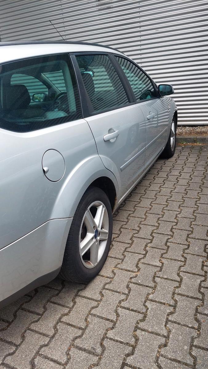 Ford Focus 2007 — engine 1.560 cm³, 109 HP (80kW)
