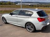 BMW 118i M Sport M Sport top Zustand  - silberne BMW 118