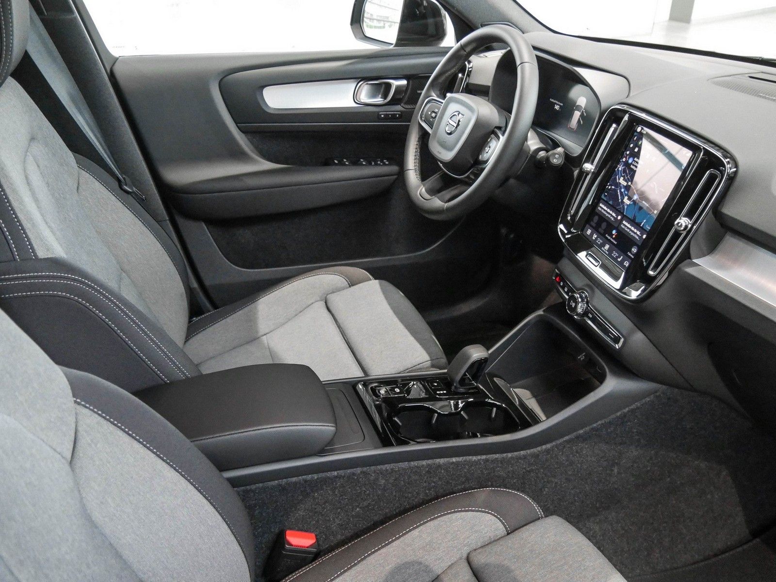 Volvo XC40 B3 Plus Black Edition 360°*Memory*Harman/Ka imagem 3