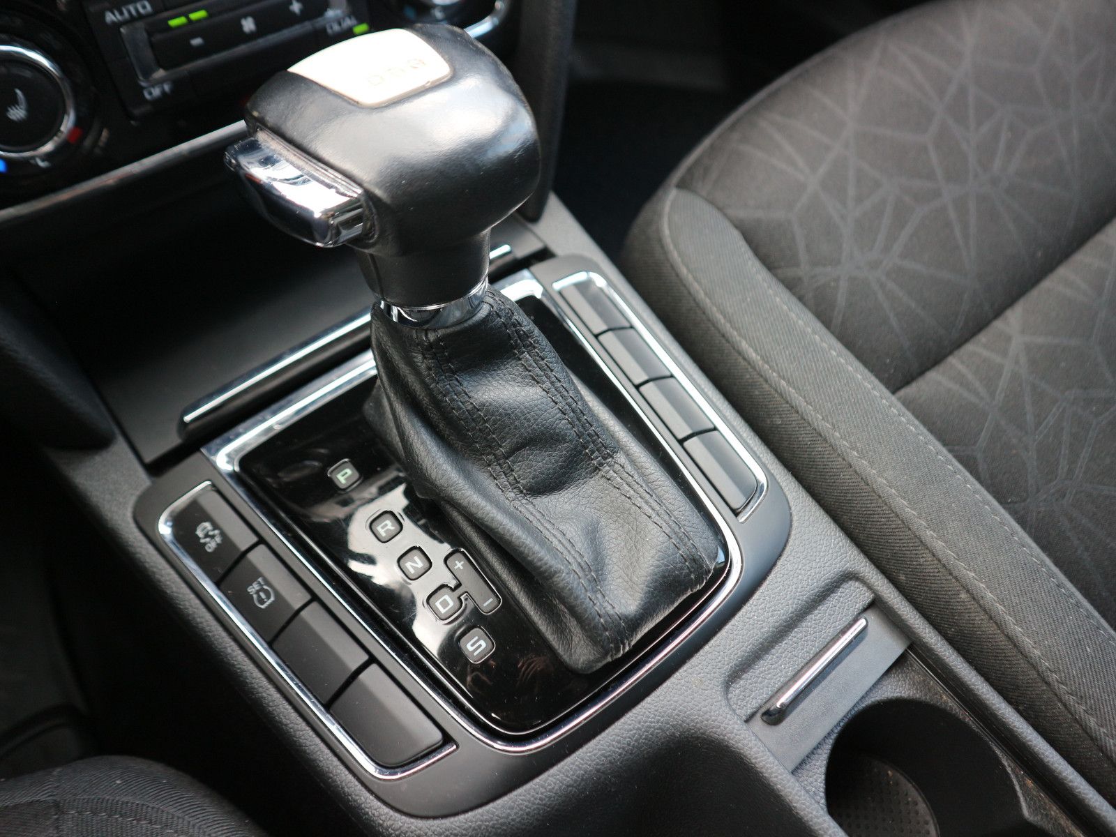 Fahrzeugabbildung SKODA Superb Family DSG GRA Xenon PDC SHZ