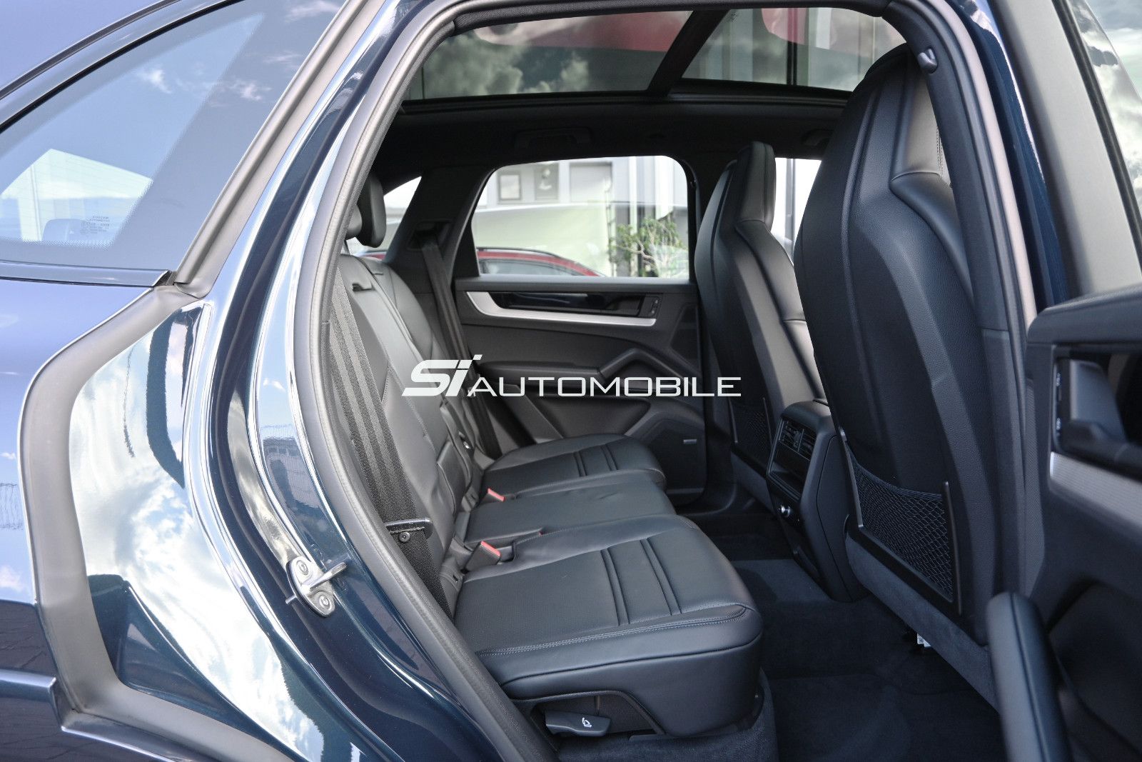 Fahrzeugabbildung Porsche Cayenne E-Hybrid SPORT DESIGN °UVP 156.695€°PDCC