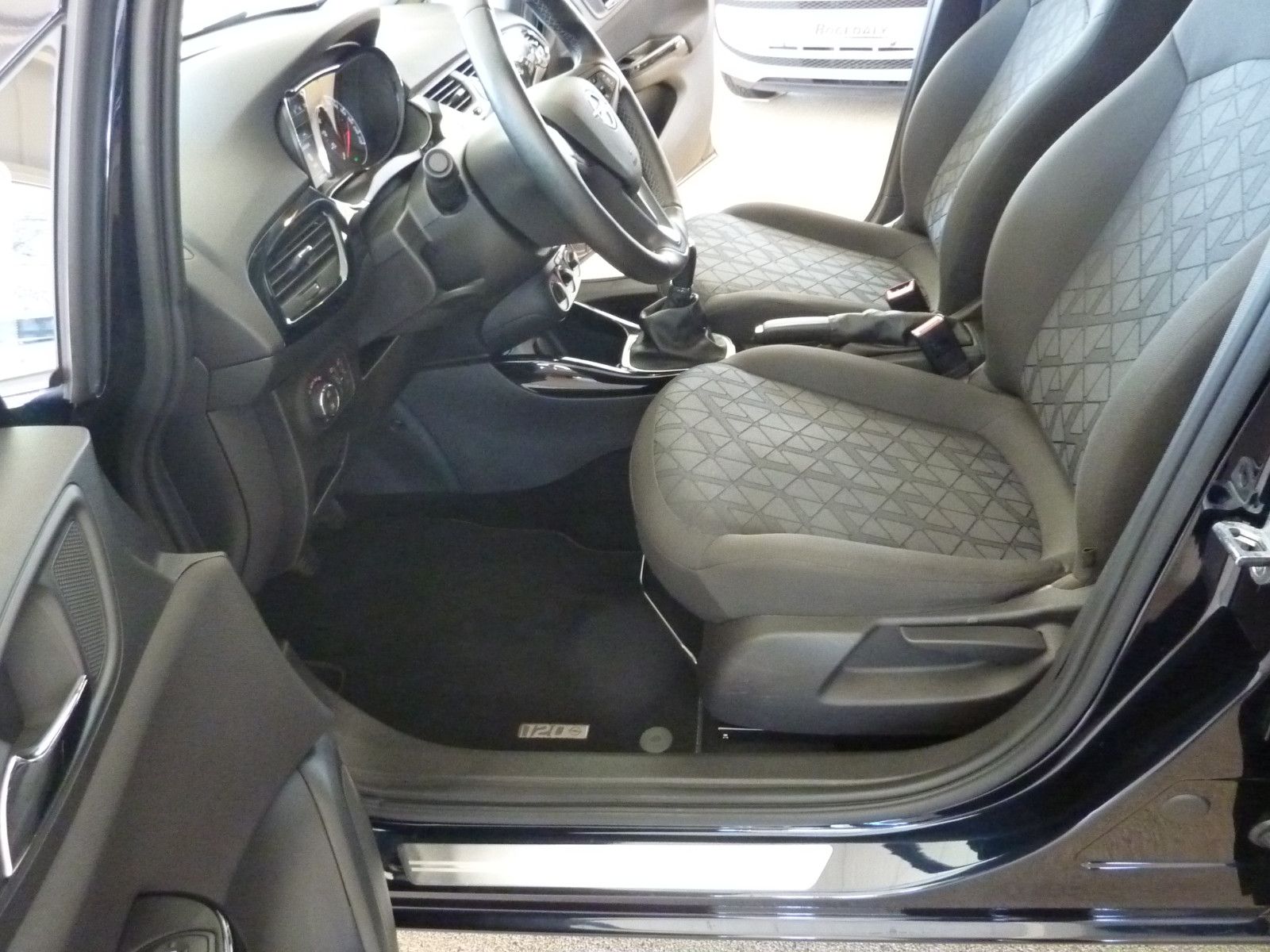 Fahrzeugabbildung Opel Corsa 1.4 120 Jahre S/S