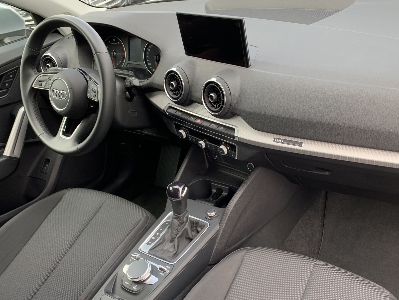 Fahrzeugabbildung Audi Q2 1.5 TFSI*Cam*Navi*LED*Klima*Assistenzpaket*