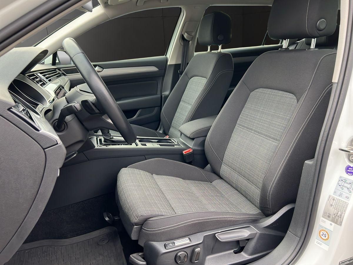 Passat Variant Business 2.0 TDI DSG RFK ACC NAVI