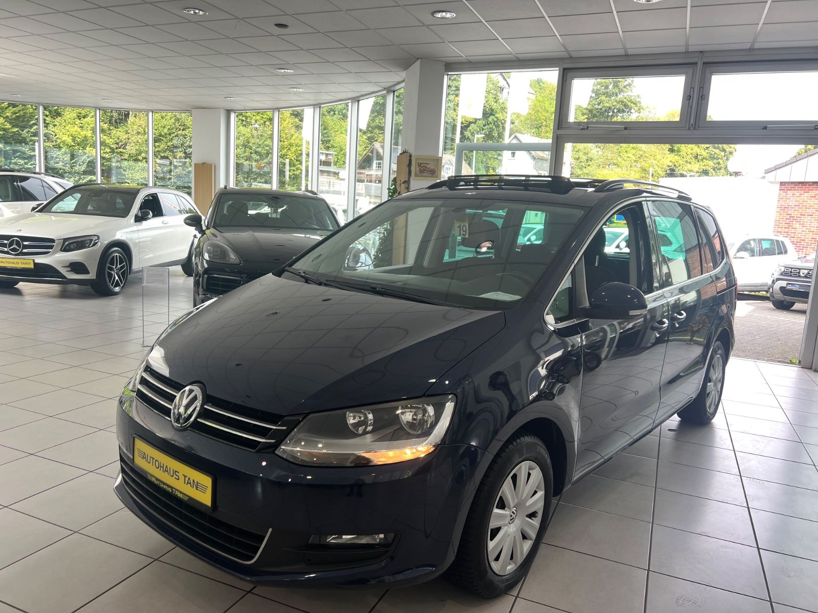 Fahrzeugabbildung Volkswagen Sharan 2.0 TDI Comfortline * PANO* R.KAMERA *AHK