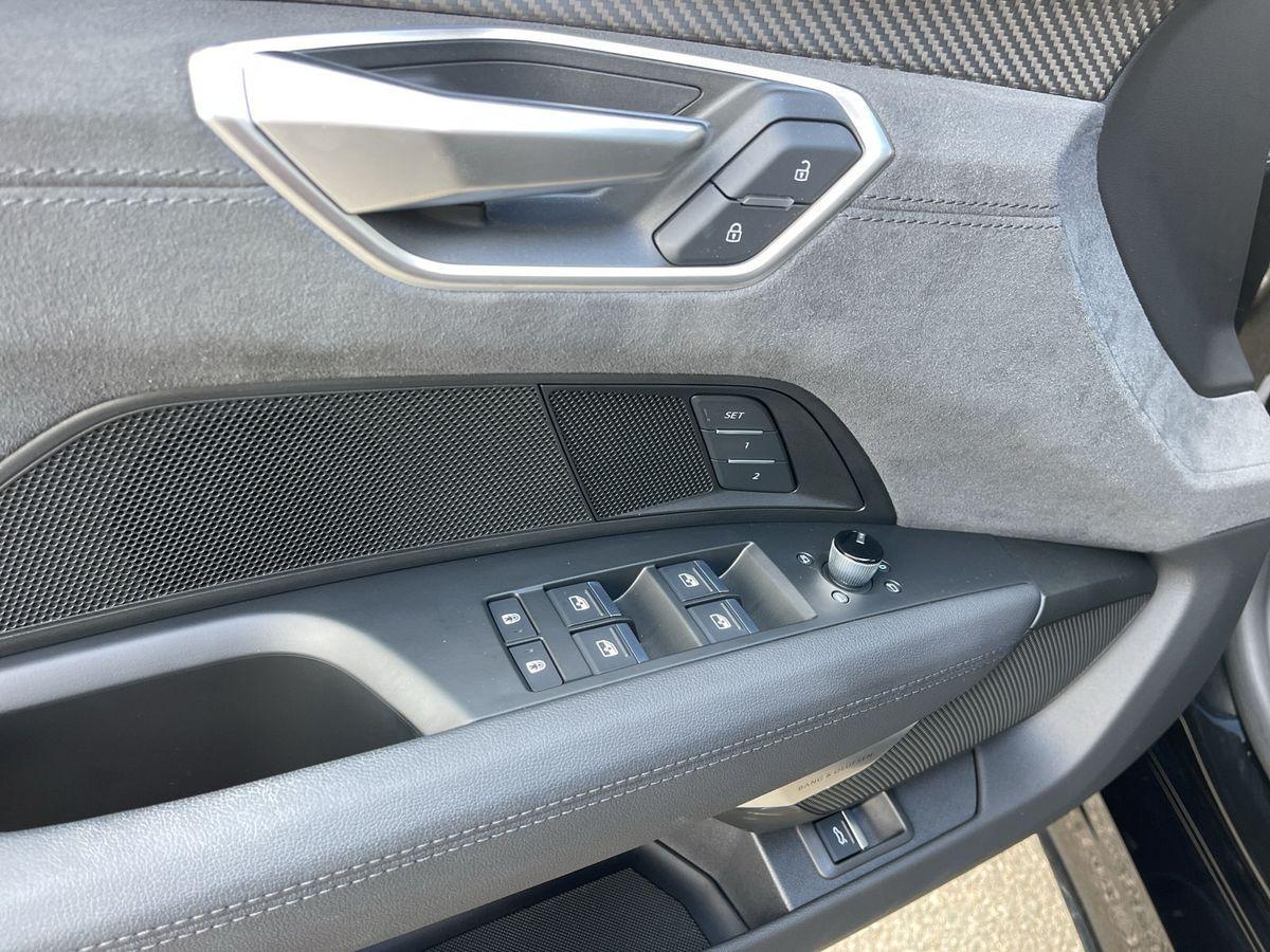 Audi e-tron GT quattro MATRIX PANO HUD B&O Apple&Andr