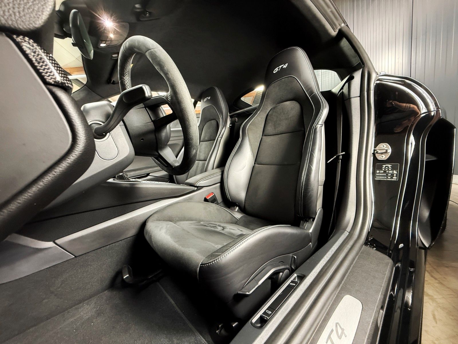 Fahrzeugabbildung Porsche Cayman 718 GT4 + SportCrono + Approved + Sofort