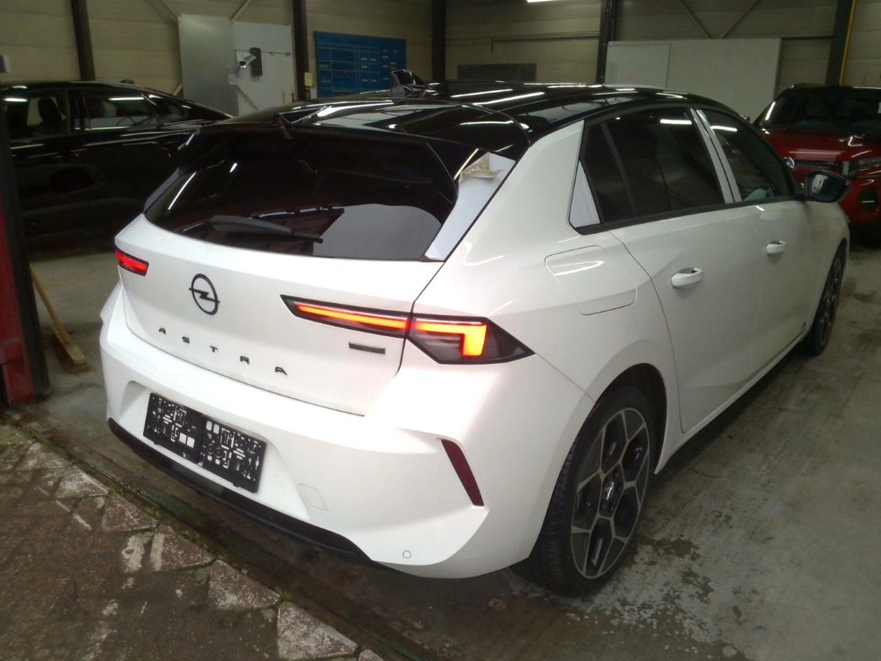 Opel Astra GS ULTIMATE 16 PHEV 180 eAT8 KAM360*PANO imagem 2