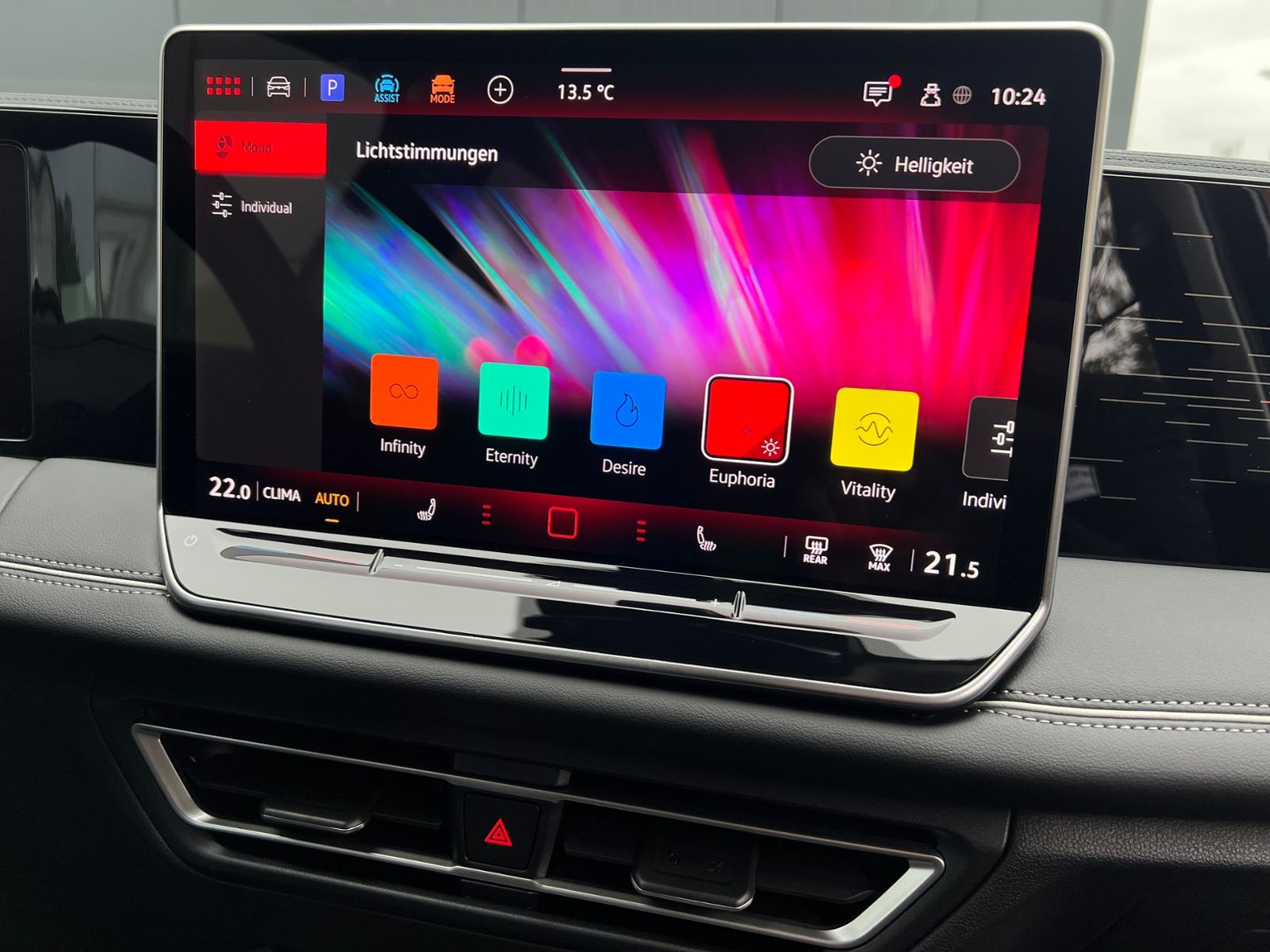 Fahrzeugabbildung Volkswagen Tiguan Elegance 2.0 TDI DSG *AHK, IQ.Light, 18'-