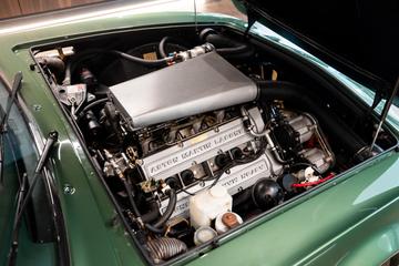 1987 Aston Martin V8 VANTAGE — миниатюра 21
