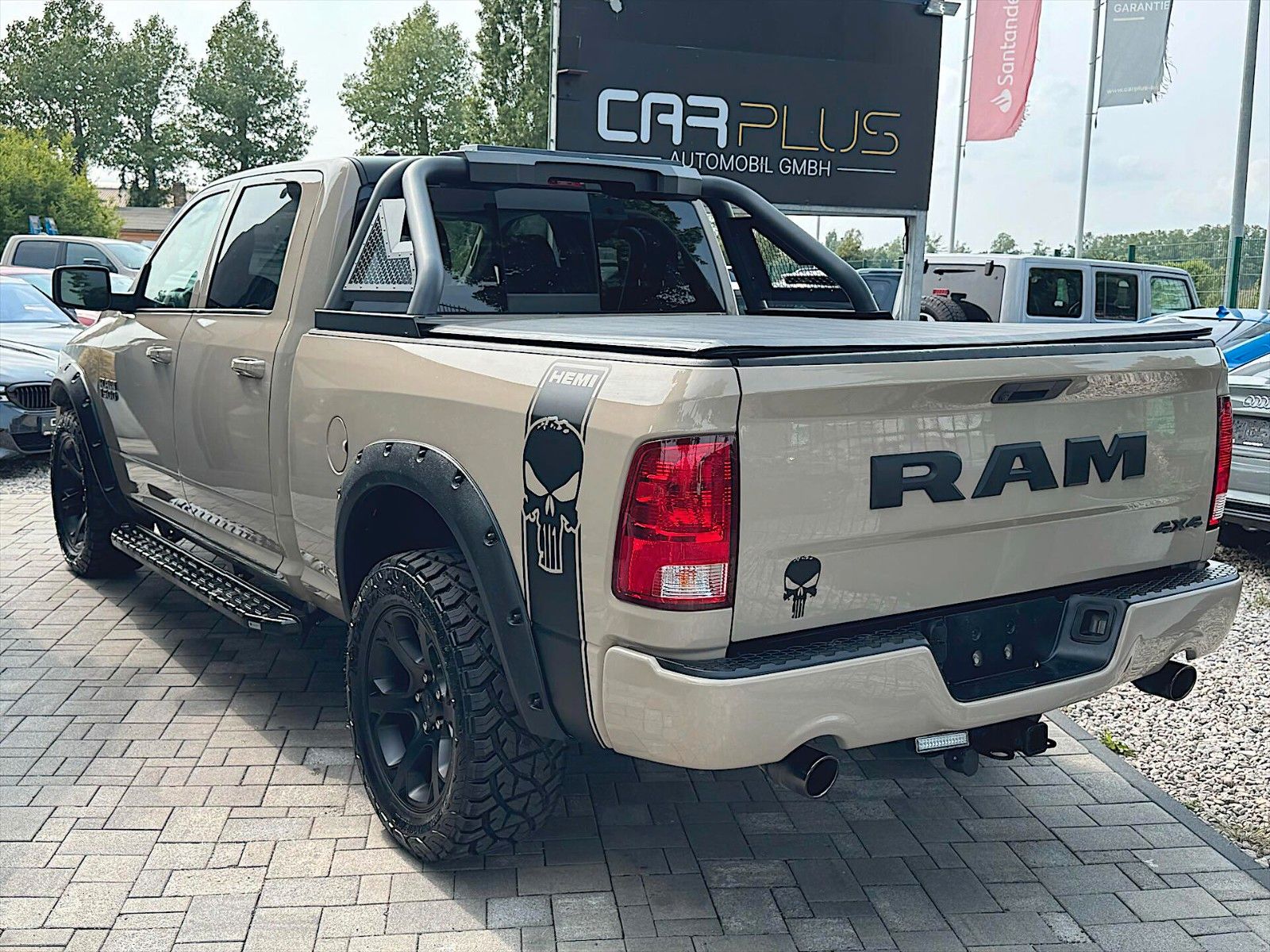 Fahrzeugabbildung Dodge RAM 5.7 V8 HEMI Night PUNISHER 4x4 LONGBED 19%