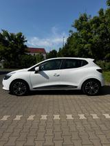 Renault Clio IV 1.2 16V*TÜV neu*Bremsen neu*Klima*Navi - Renault Clio von privat
