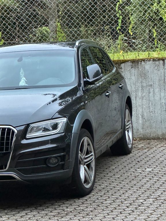 Image of Audi Q5