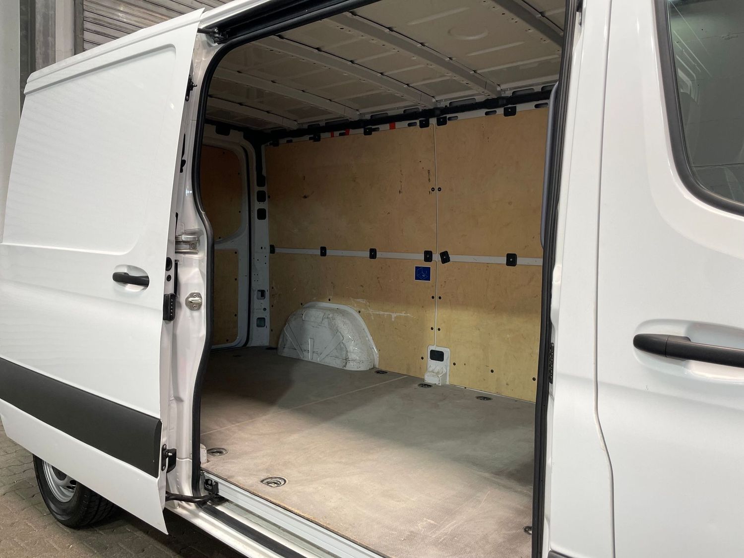 Fahrzeugabbildung Mercedes-Benz Sprinter 214 CDI FWD L2#Kamera#DAB#Klima