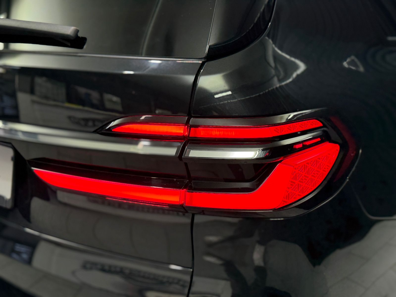 Fahrzeugabbildung BMW X7 xDrive 40 d M Sport PRO|SKY-LOUNGE|7-SITZE|