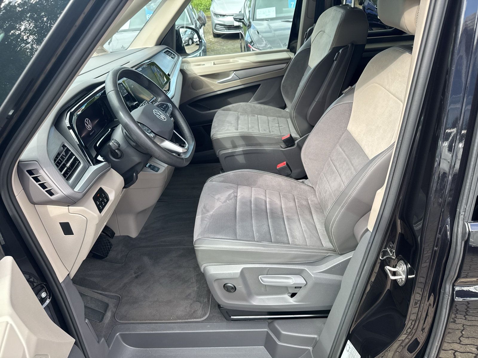 T7 Multivan Life lang TDi DSG 7S Navi Standh. AZ