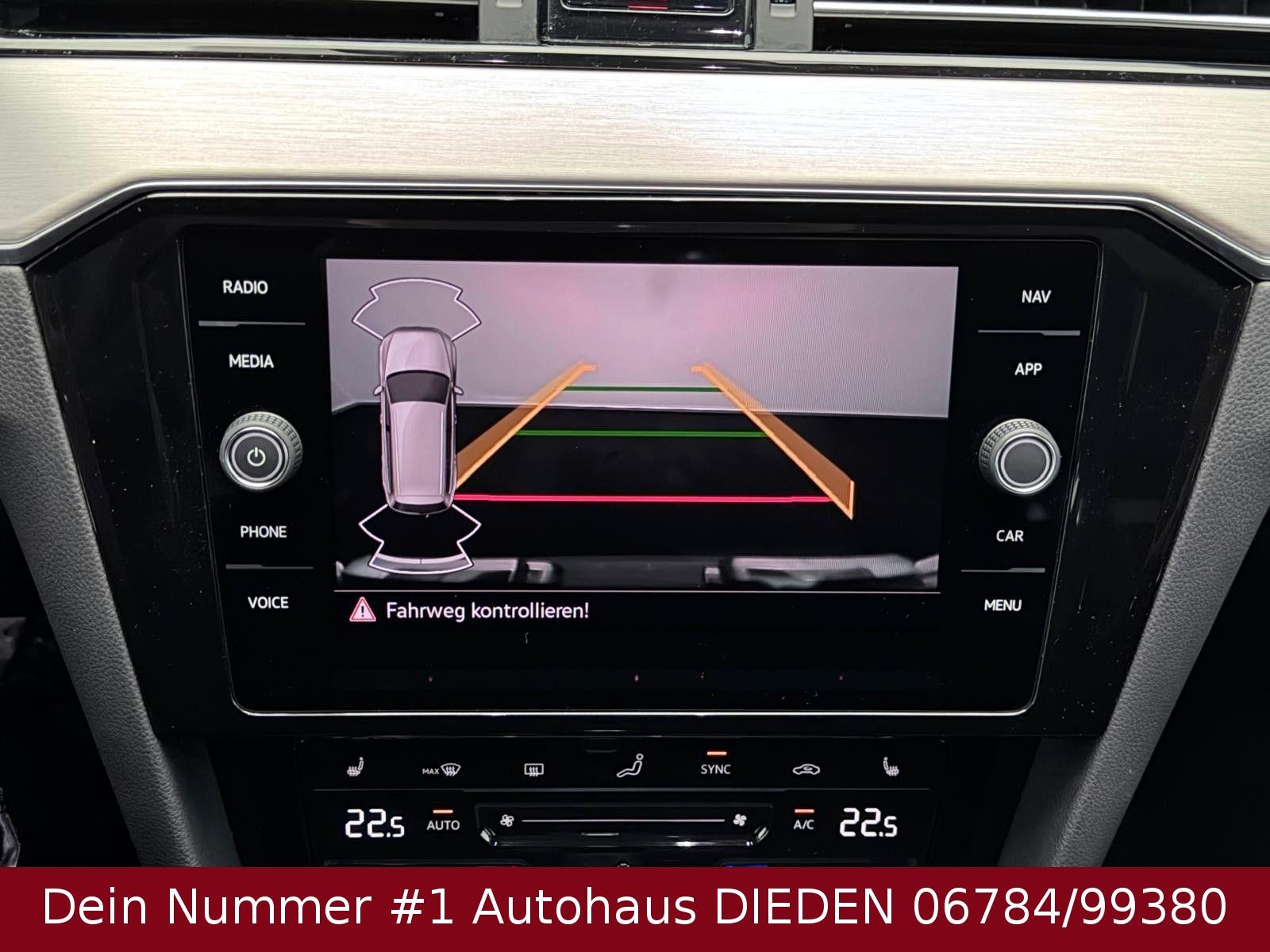 Volkswagen Passat Variant Elegance Keyless + LED + ACC