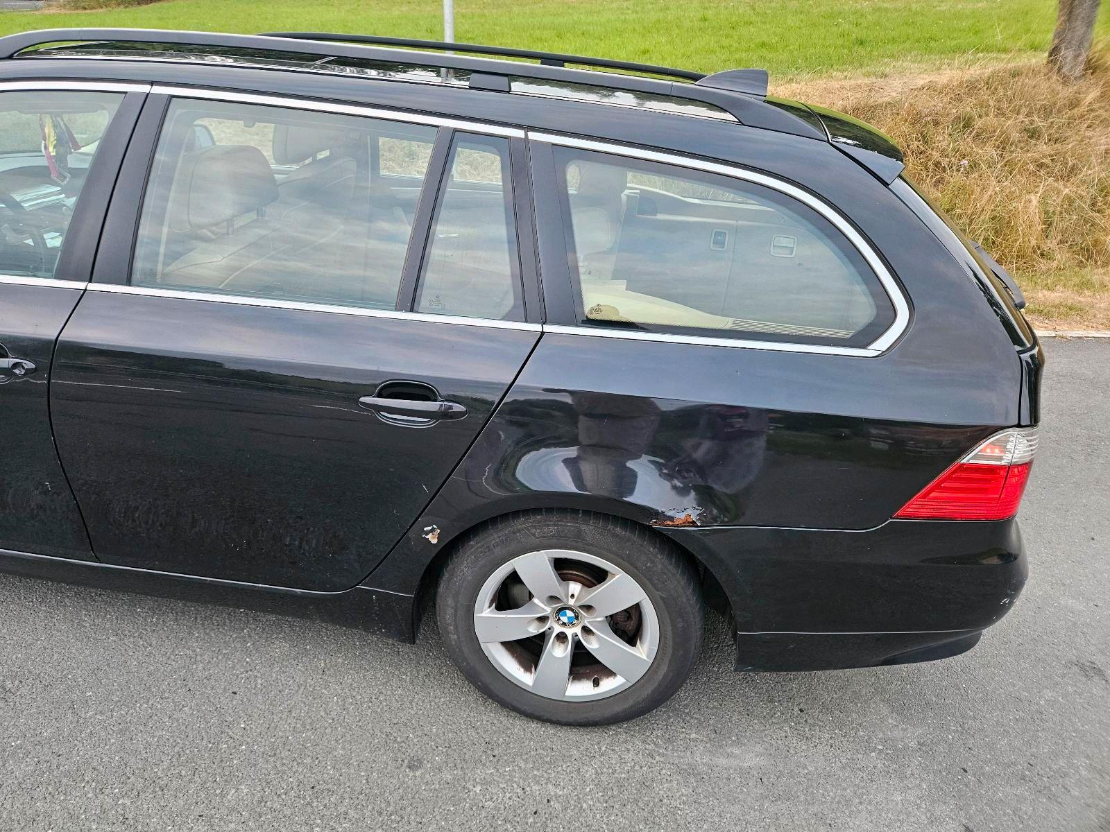 BMW 525 2007 — салон