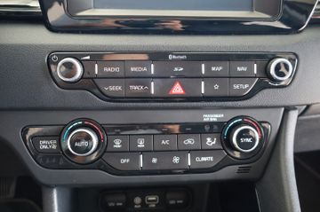Kia Niro VISION*AHK*KAMERA*SHZ*LHZ*ACC*CARPLAY