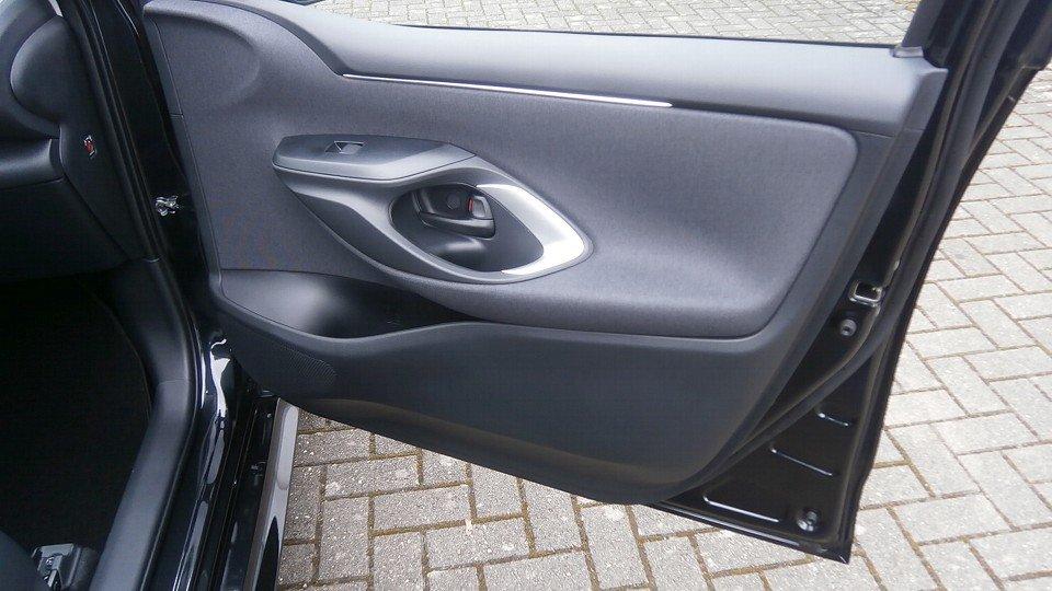 Mazda 2 Hybrid 5HB 1.5L VVT-i 116 PS e-CVT FWD EXCLUSI