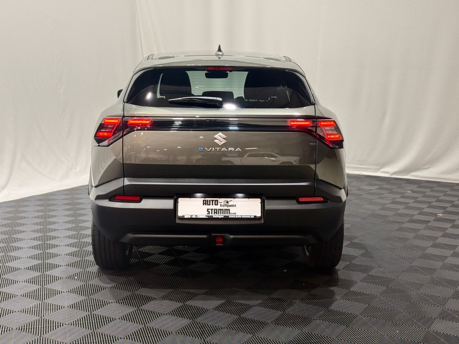 Fahrzeugabbildung Suzuki e Vitara 61 kWh Comfort+ Allgrip