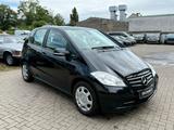 Mercedes-Benz A 160 Klima*99TKM*Sehr gepflegt* - Mercedes-Benz A 160 in Wiesbaden