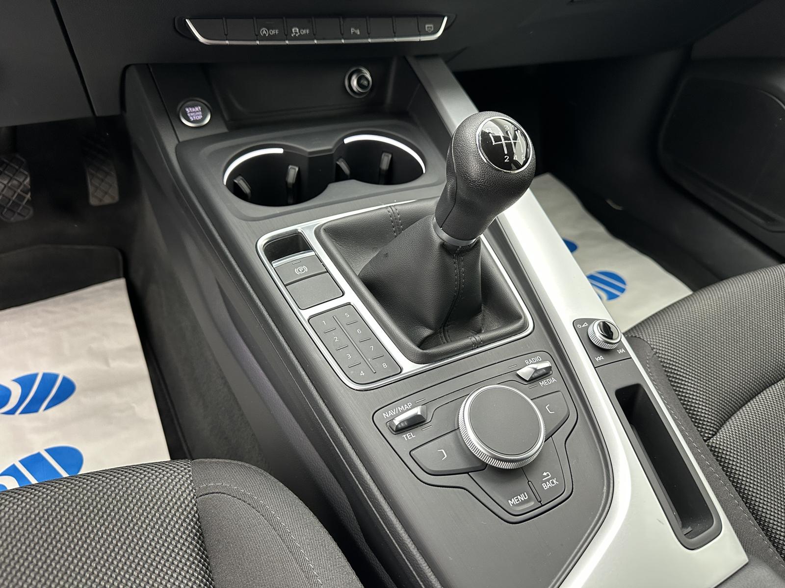 Audi A4 basis "NAVI-SITZH-PDC-MULTI-TEMPO-ALU"