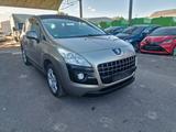 Peugeot 3008 Premium - Peugeot 3008 Premium mit Benzin-Antrieb