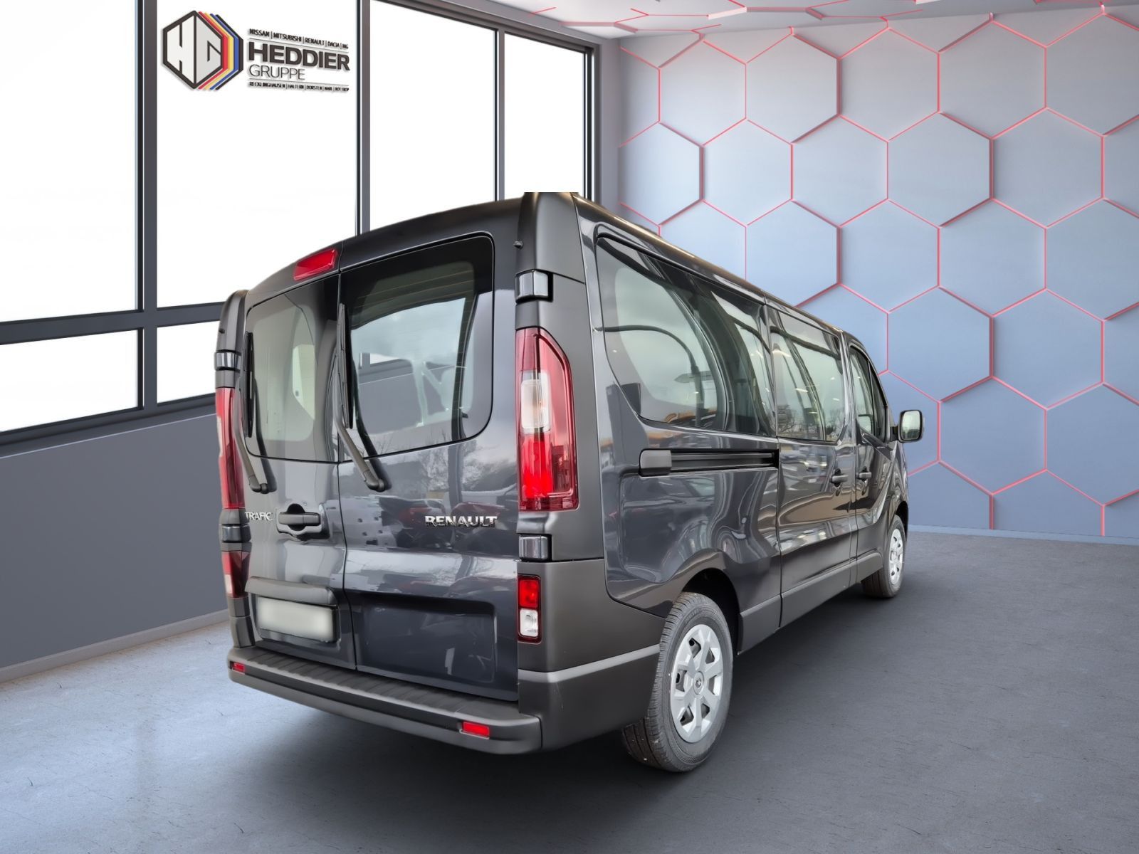 Fahrzeugabbildung Renault Trafic Combi L2H1 3,0t 9-Sitze Start dci 150