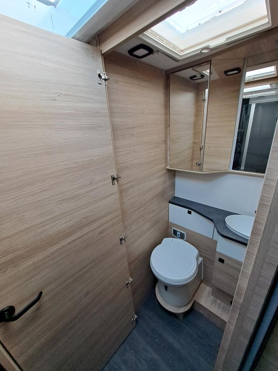 Autohaus Zimpel & Franke -  Challenger 337GA 8-Gang+Hubbett+Solar+Markise - Bild 14 Autohaus Zimpel & Franke -  Challenger 337GA 8-Gang+Hubbett+Solar+Markise - Bild 14