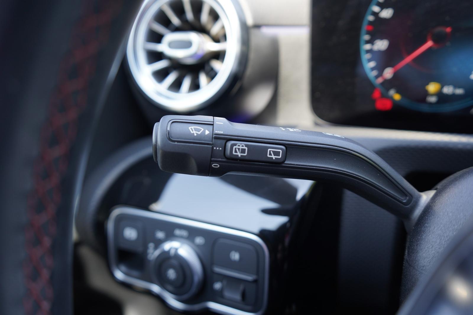 Mercedes-Benz CLA SB AMG Line LED Navi Alcantara Keyless, миниатюра 14
