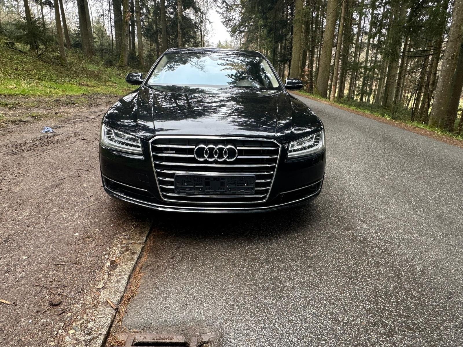 Audi A8 3.0 TDI clean diesel quattro