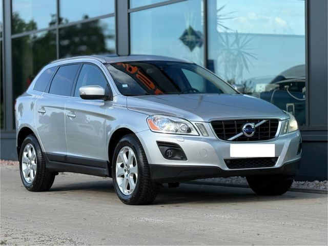 Volvo XC60 2.4D 4x4 Summum Kamera xénon pano