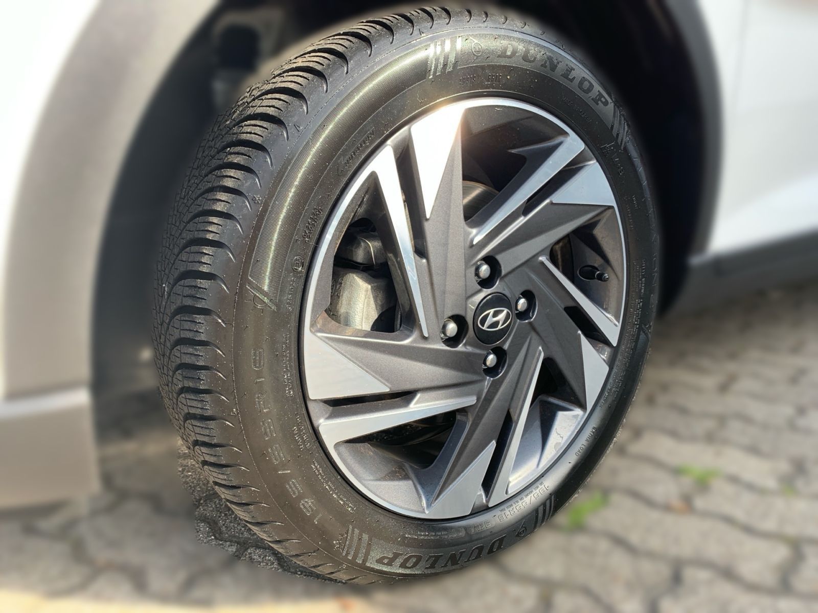 Fahrzeugabbildung Hyundai BAYON 1.0 T-GDI 7-DCT Trend Mild-Hybrid