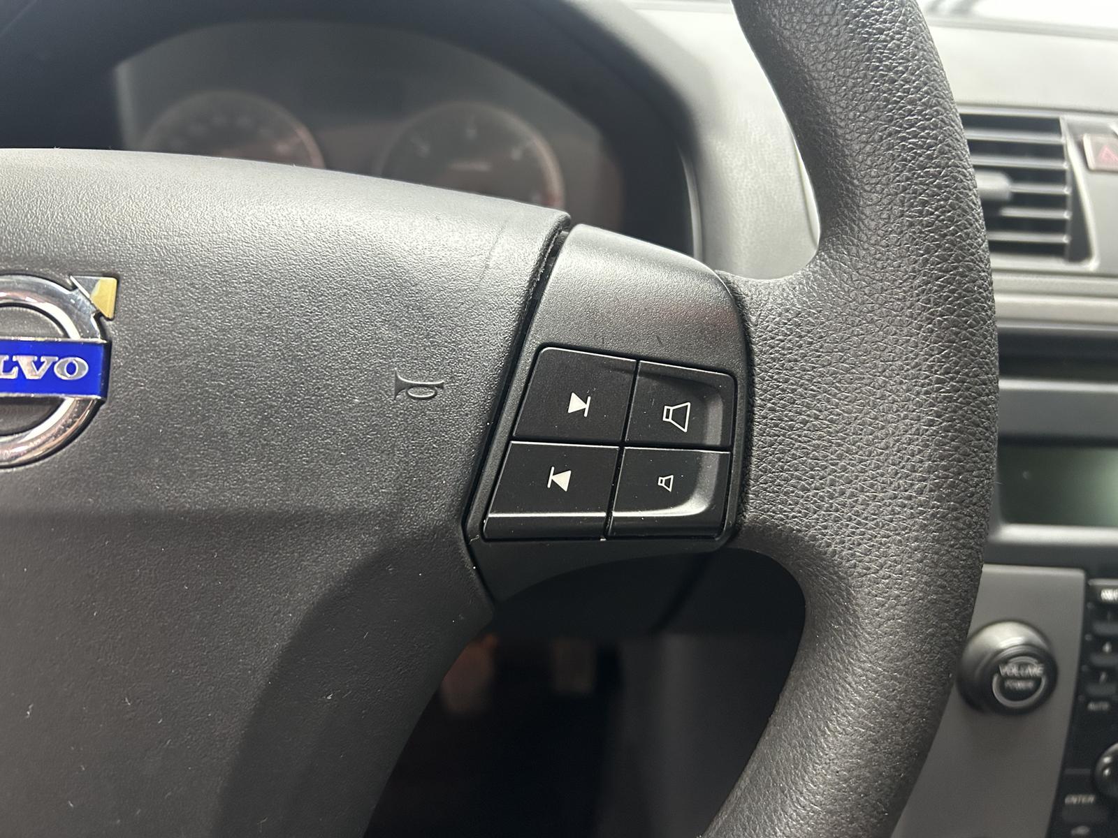 Volvo V50 2005 — photo 13