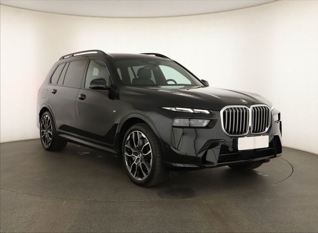 Image of BMW X7
