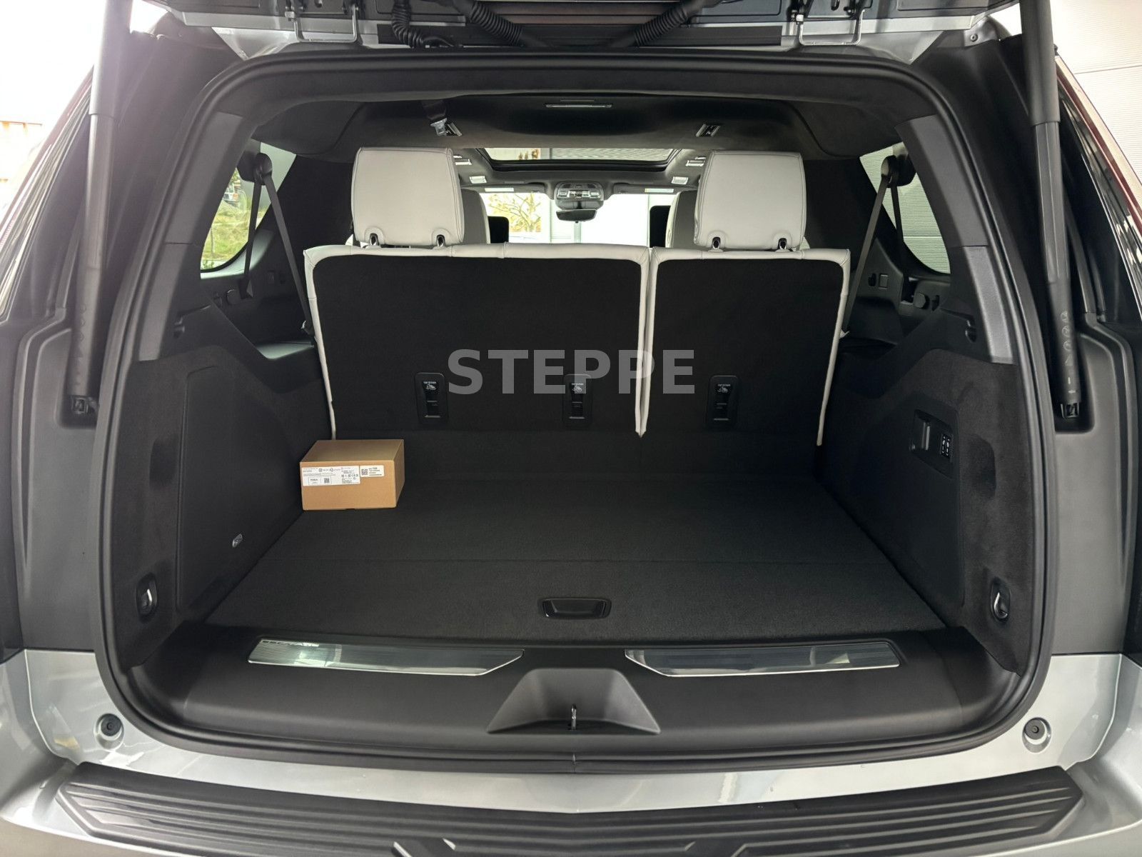 Cadillac Escalade FACELIFT MY26 6.2 V8 ESV Sport Platinum