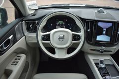Fahrzeugabbildung Volvo XC60 B5 D AWD Autom. Ultimate Dark*STDHZG*ACC