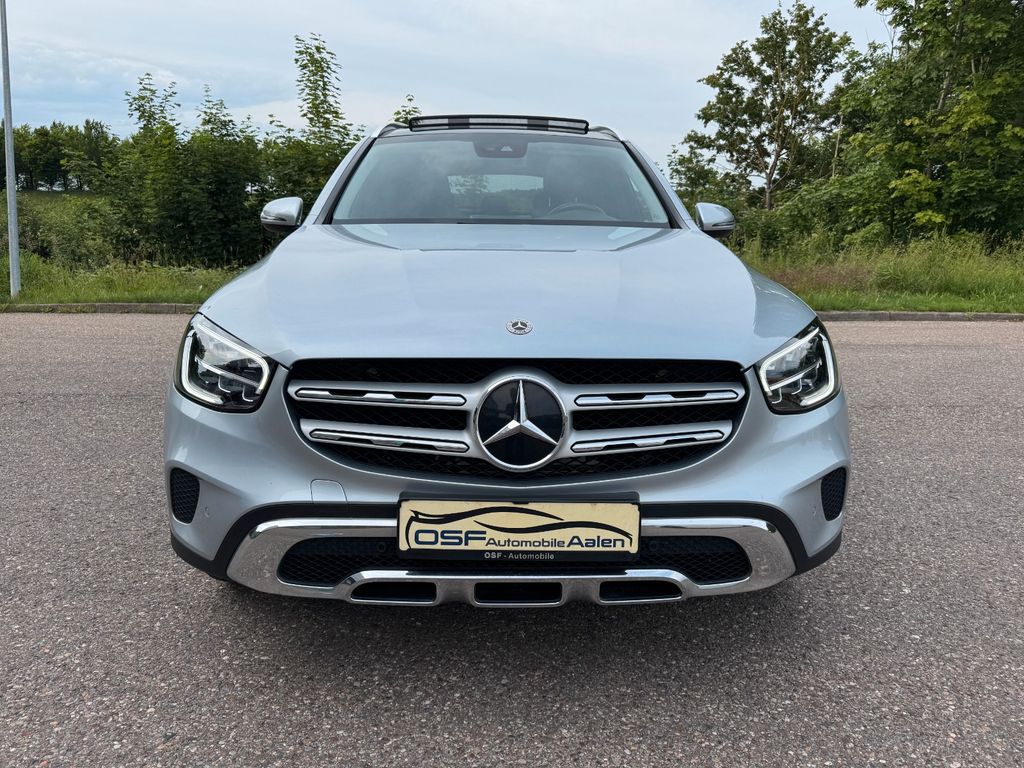 Mercedes-Benz GLC 220 d 4Matic,LED, AHK,R.Kam,Panorama,Mbux