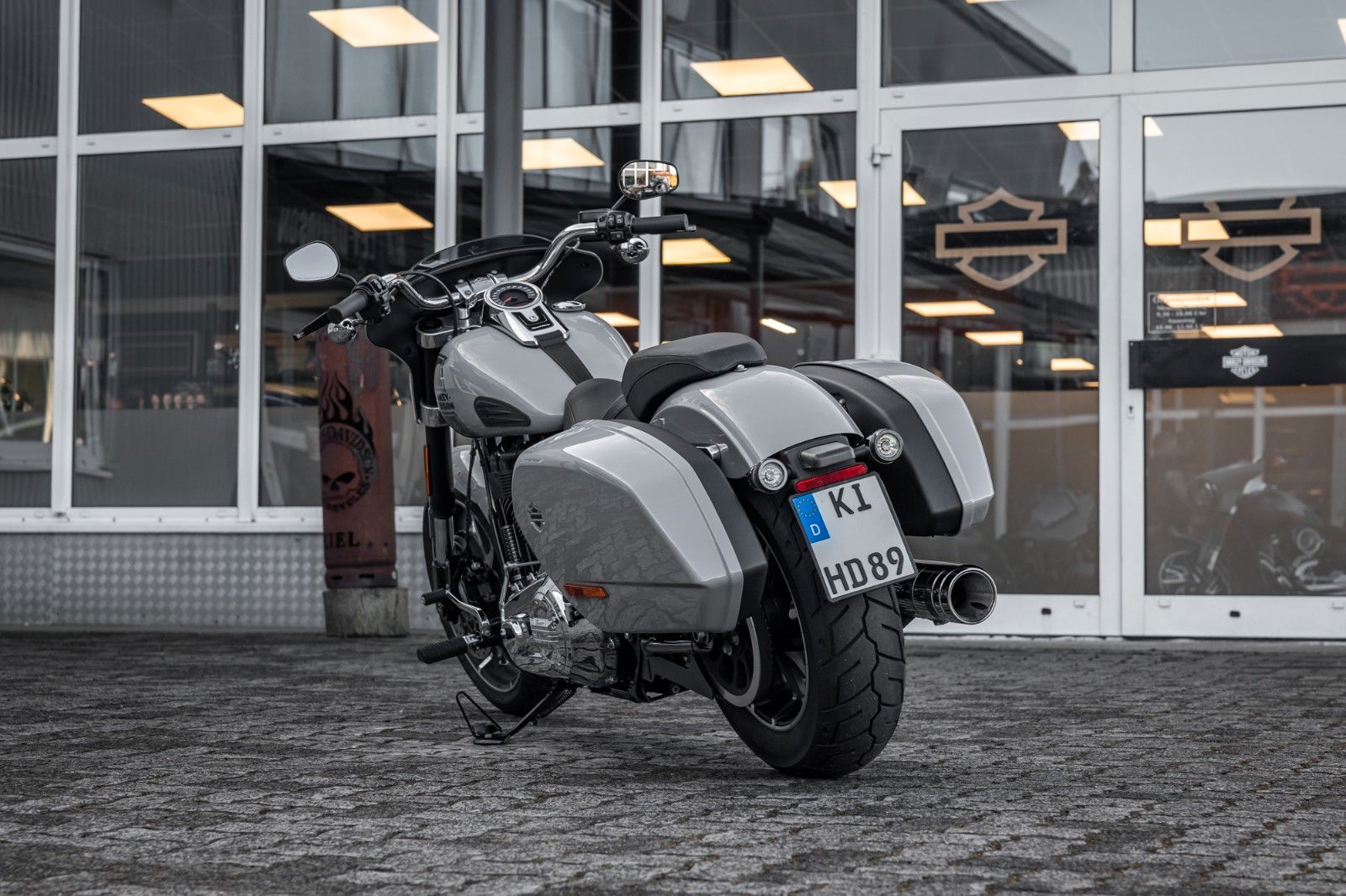 Fahrzeugabbildung Harley-Davidson FLSB Sport Glide Softail - JEKILL & HYDE