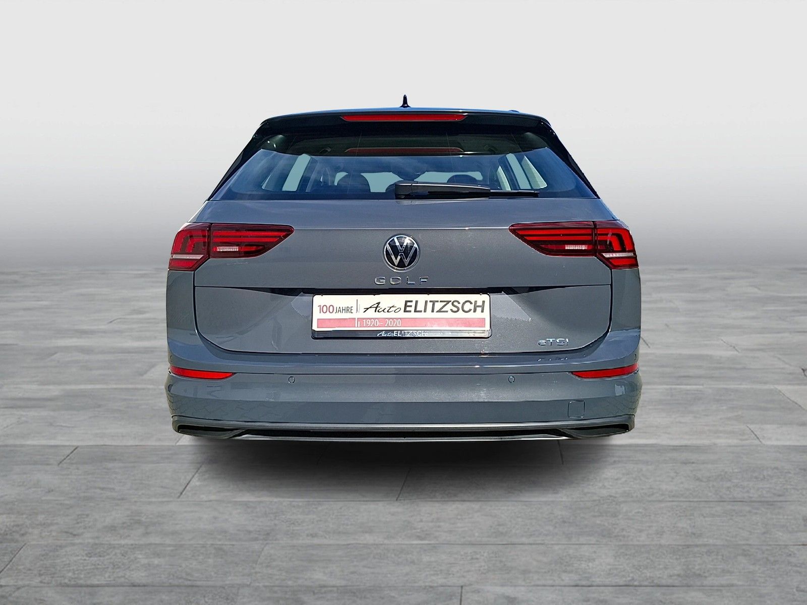 Fahrzeugabbildung Volkswagen Golf VIII Variant eTSI Life DSG LED AHK Navi AID