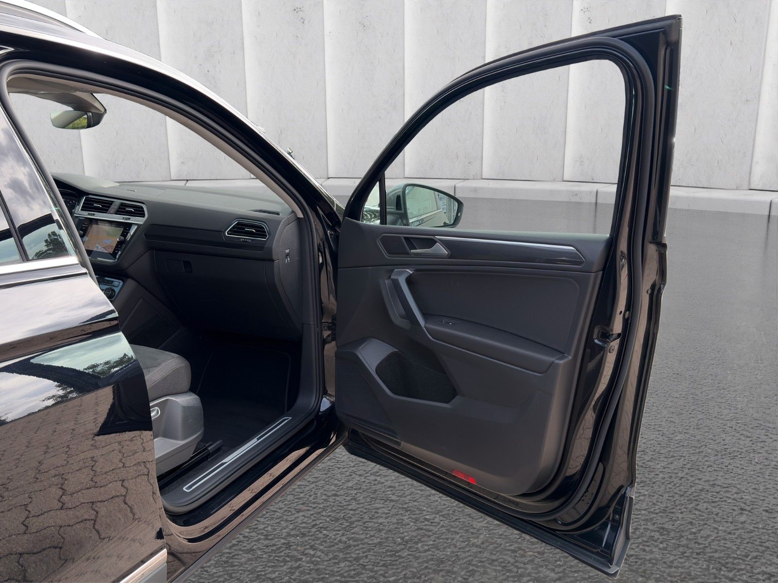 Fahrzeugabbildung Volkswagen Tiguan Allspace Highline 4Motion*7Sitzer*Pano**