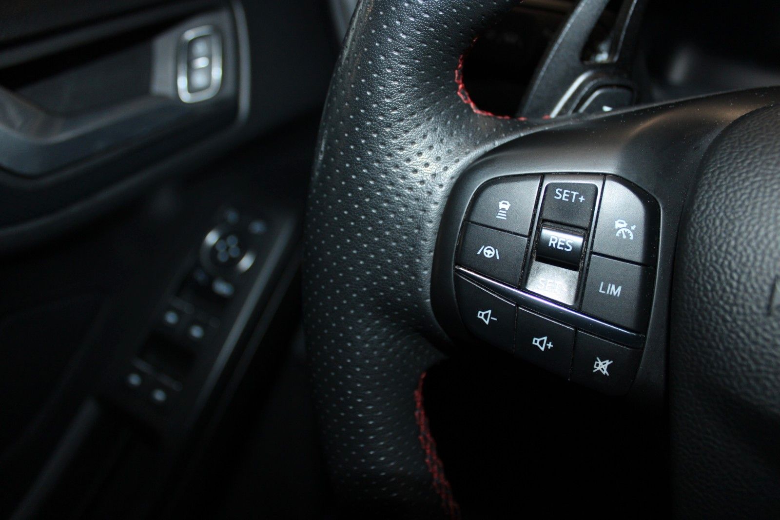 Fahrzeugabbildung Ford Focus ST-Line X Aut. LED PANO CAM ACC WinterPak.