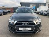 Audi Q3  Sport S tronic Sitzheizung USB Xenon Navi - : Geländewagen, Us