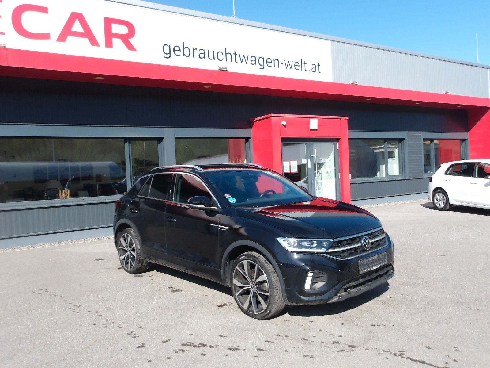 Volkswagen T-Roc R-Line 4M. DSG EXP € 14250.- imagem 3